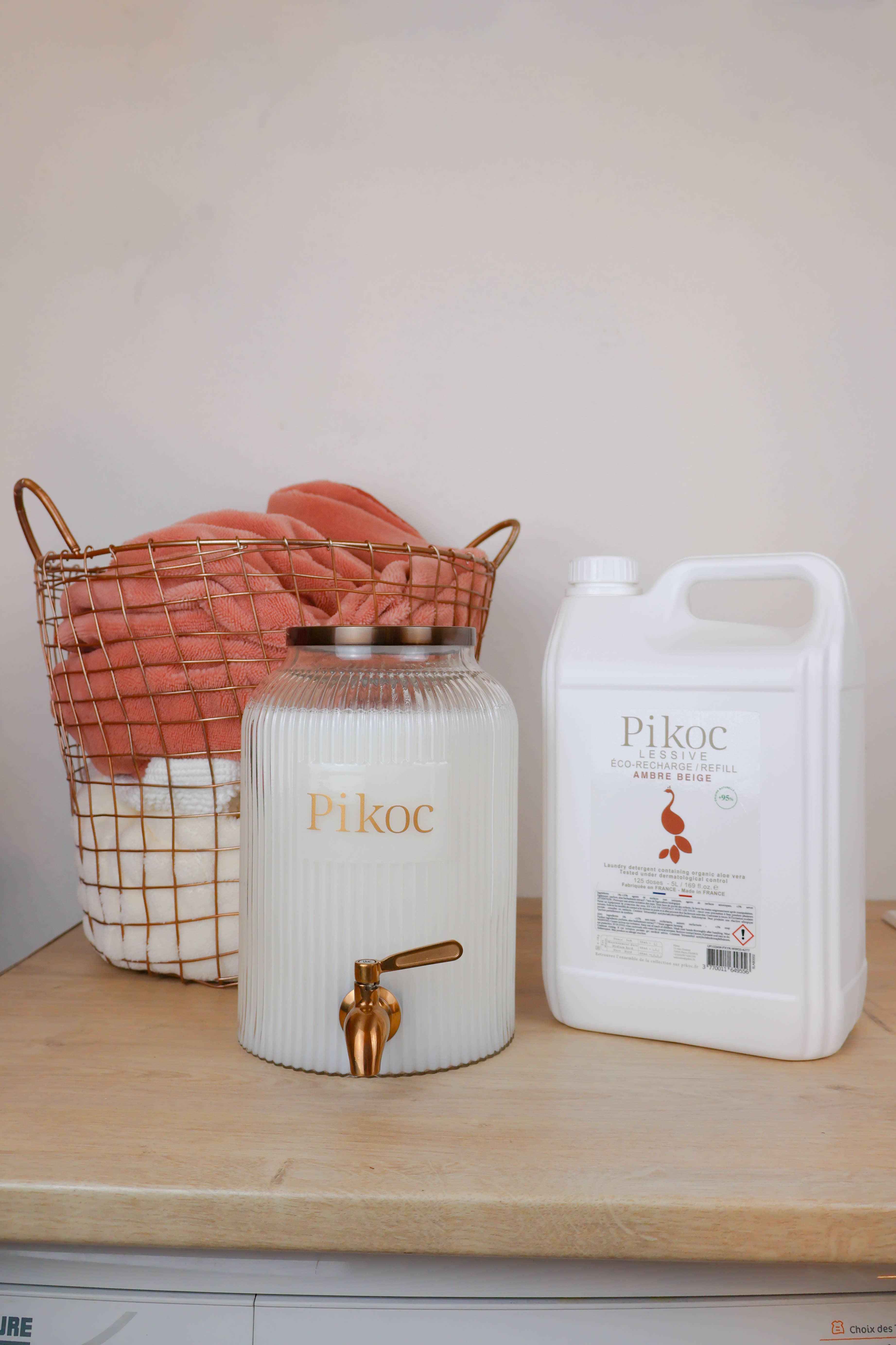 Pikoc - Wholesale Laundry Detergent Powder/Pods - Fontaine à lessive - PLV6