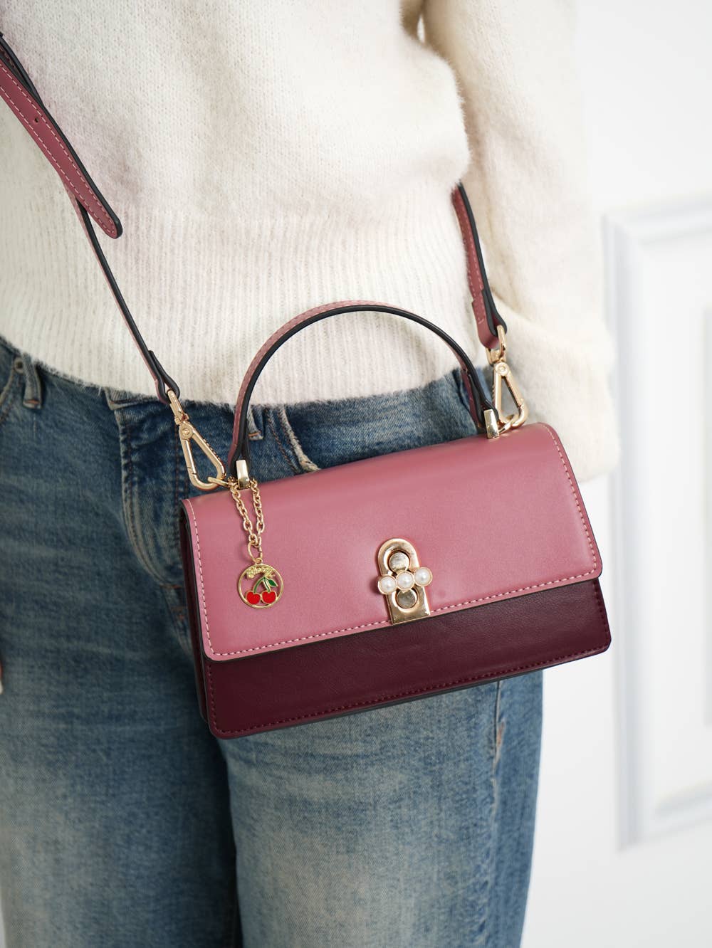 Bessie London - Wholesale Crossbody Bag - Women's - DUAL-TONE PEARL FLAP CROSSBODY BAG5