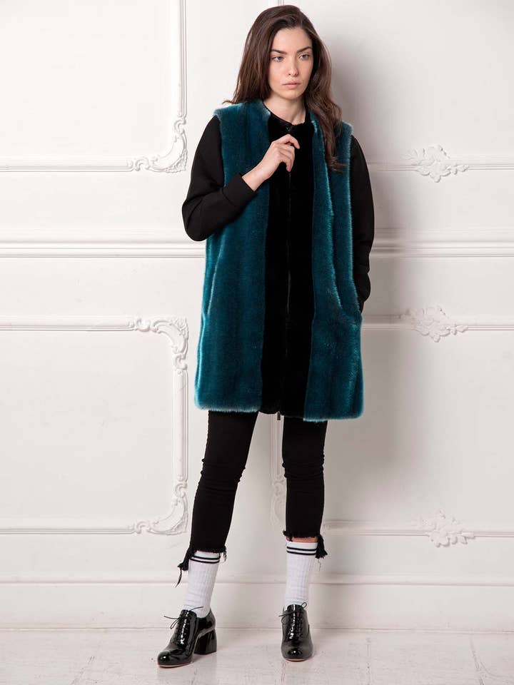 Chaleco Carla verde de imitación piel ecológica para venta al por mayor de Amanda Baldan