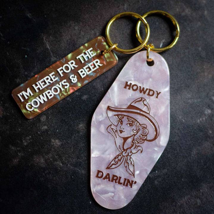 Rock And Rose Motel - Wholesale Keychain – Unisex - I'm Here For The Cowboys & Beer Keychain3