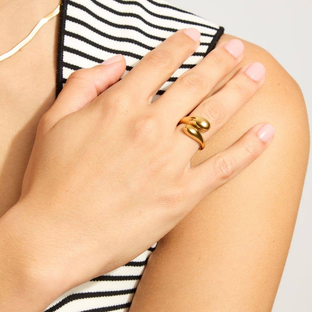 Adornia - Wholesale Band/Stacked Ring - Tarnish Resistant Overlapping Chunky Bands Ring1