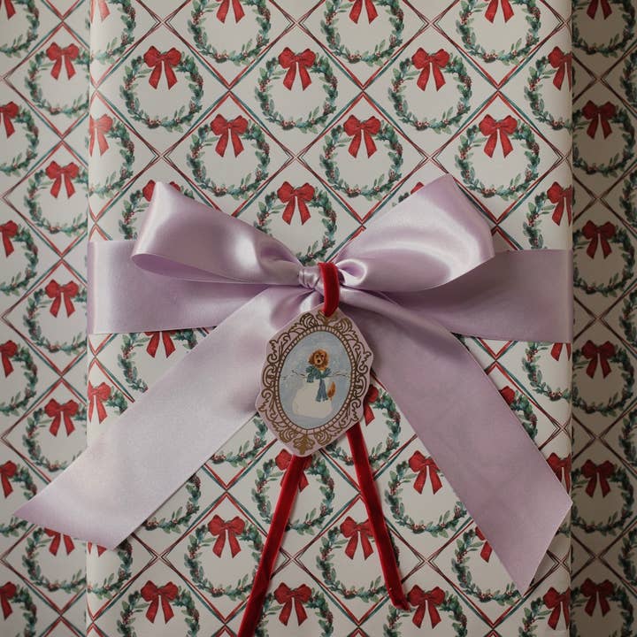 Rollo de papel de regalo con corona navideña y lazo rojo para venta al por mayor de Vivie and Ash