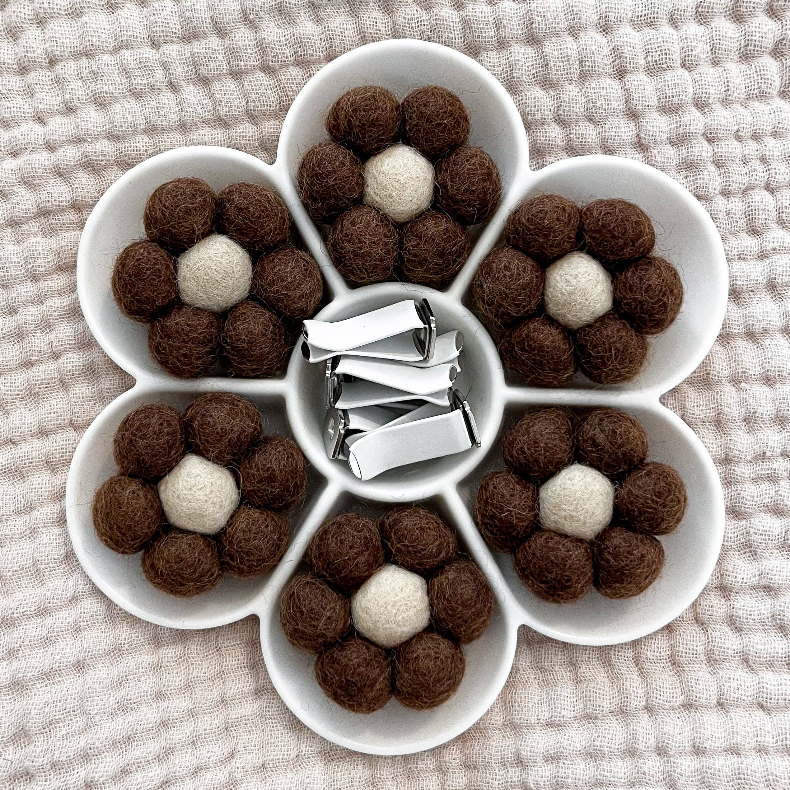 The Thrifty Handmade – wholesale Car Freshener - Women’s – Neutral Fall Inspired Daisy Car Vent Clip 0