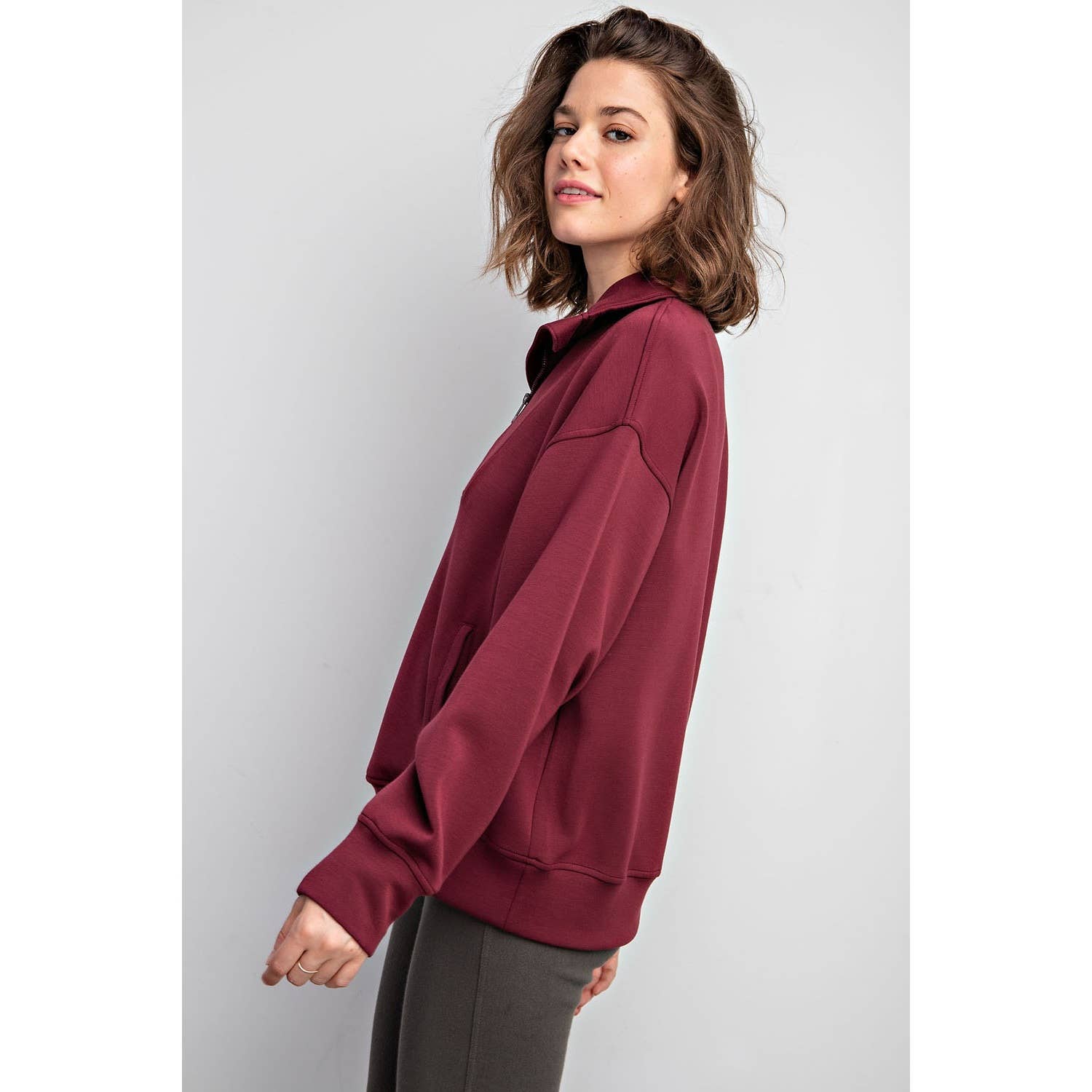Rae Mode - Vendita all'ingrosso Felpa - Donna - PULLOVER CON COLLO A IMBUTO E ZIP A QUARTO IN MODAL SCUBA71