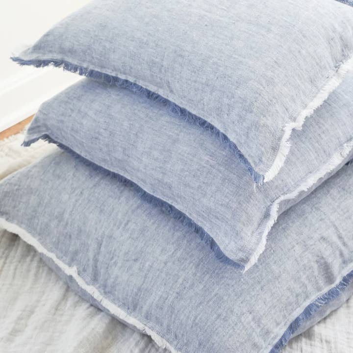 Anaya Home - Wholesale Decoratief kussen - Chambray blauw zacht linnen kussen5