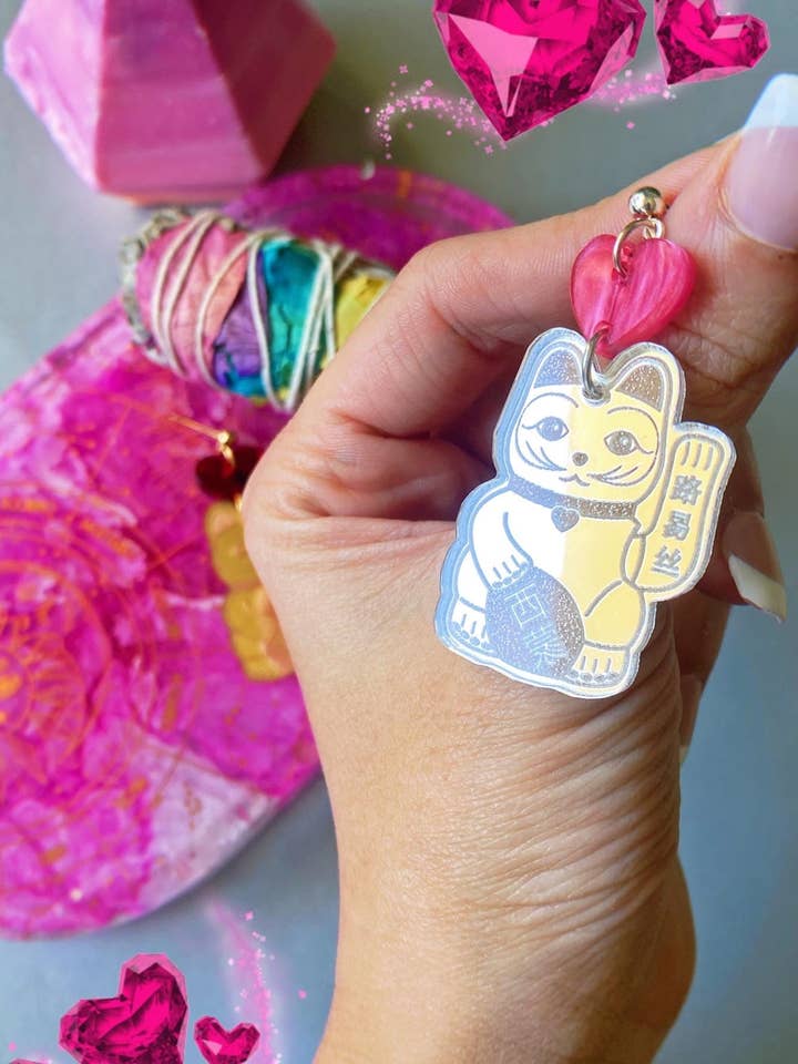 Boucles d'oreilles en argent Maneki-neko pour la vente par Cosmic lovely