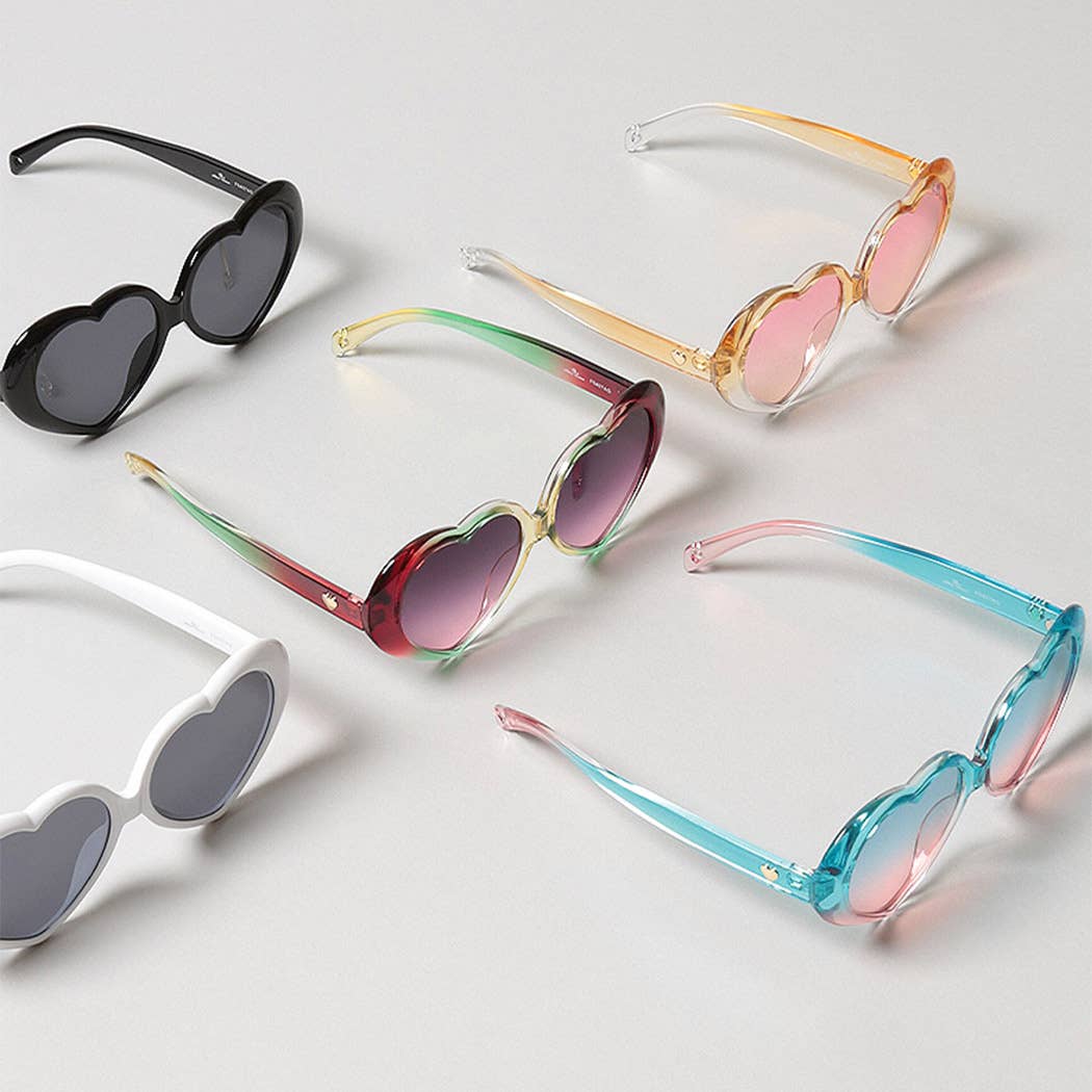 12 COULEURS ASSORTIES Lunettes de soleil à monture en forme de cœur en vente sur Faire5