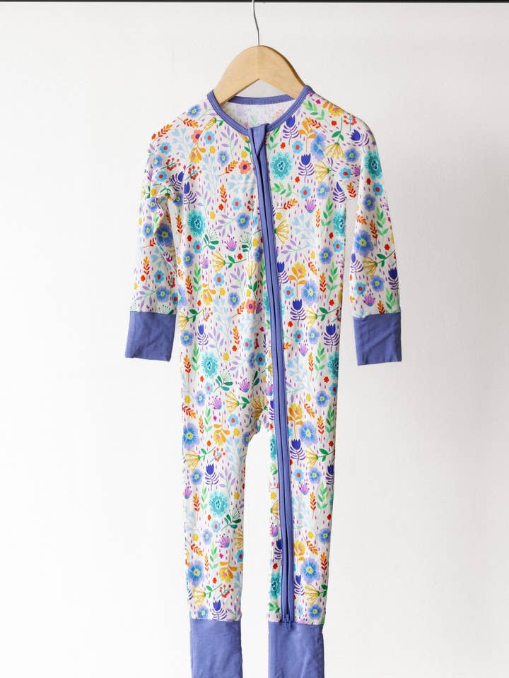 Fleurs botaniques pour la vente par Knitted & Known