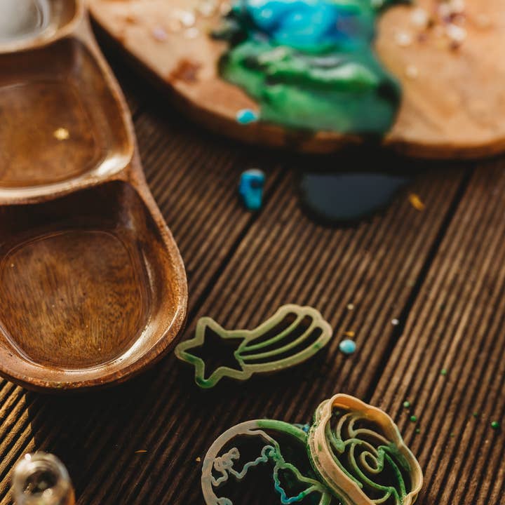 Kinfolk Pantry - Wholesale Toy Set - Kids - Outer Space Cutter Set - Eco Playdough Tool3