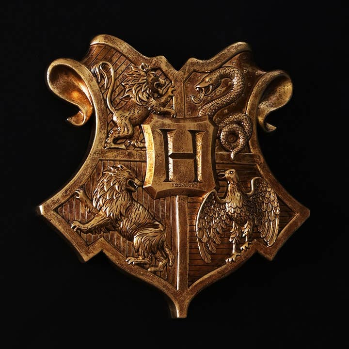 WIDDOP and Co. - Venta al por mayor Juego de ilustraciones - Escudo de pared de exalumnos de Harry Potter de Warner Bros