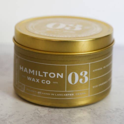 03 Duftkerze Lavendel Vanille - Gold Tin für den Großhandel von Hamilton Wax Co.