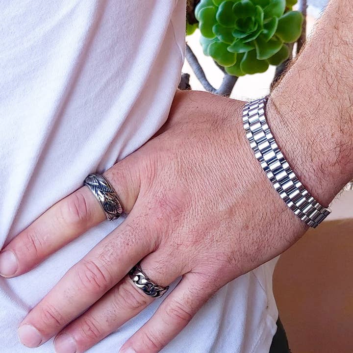 ANELLO maxi fede uomo inciso ACCIAIO for wholesale on Faire5