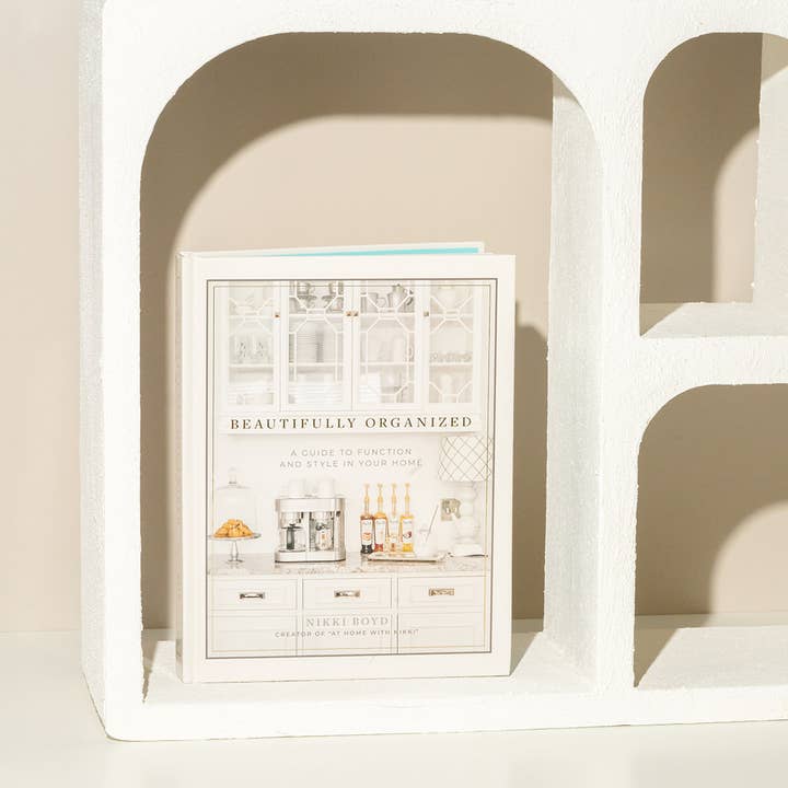 Paige Tate & Co. – wholesale Home & garden book – Beautifully Organized (White Coffee Table Books)12