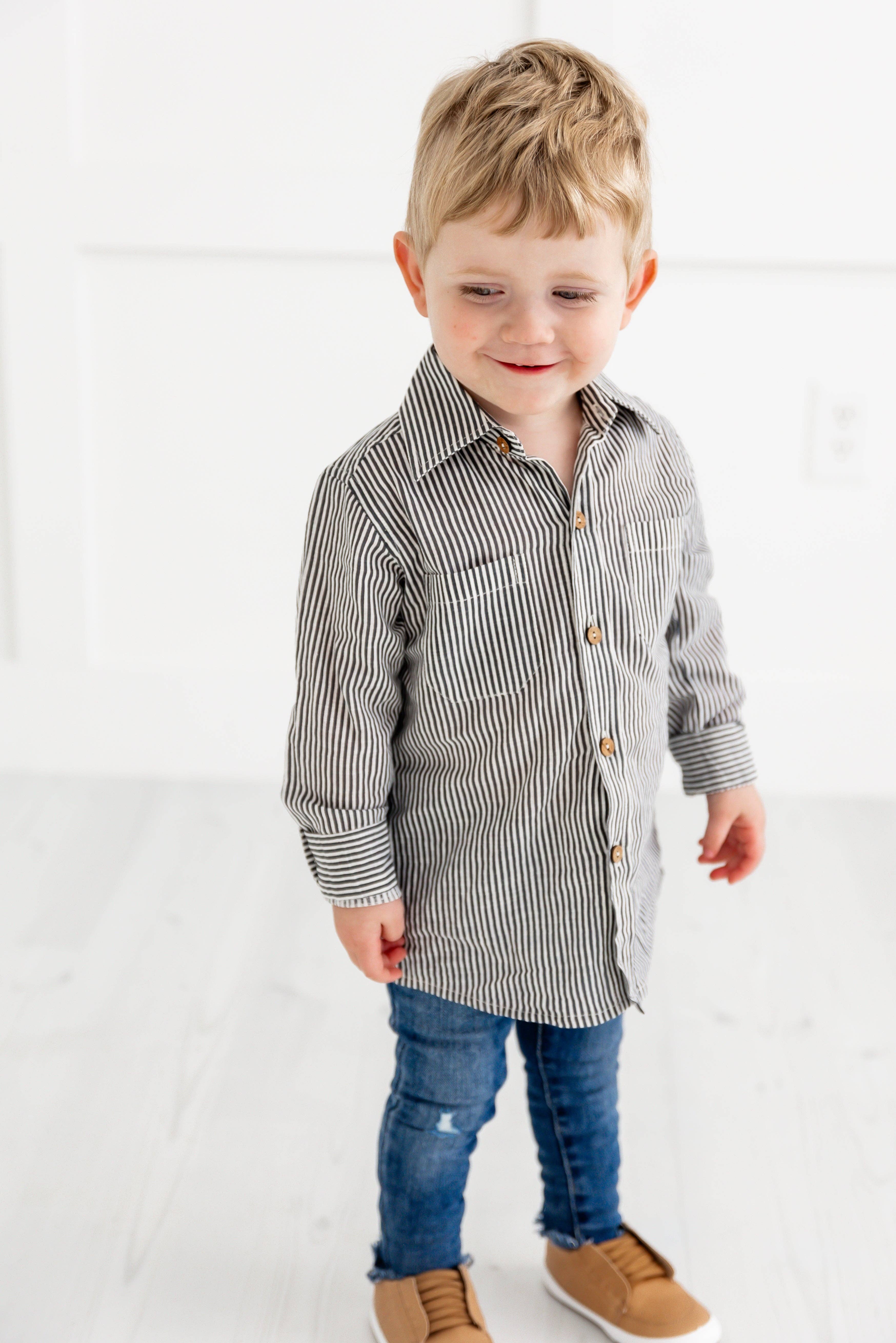 Yo Baby – wholesale Skjortor – Barn – Grårandiga tryckta pojkskjortor1