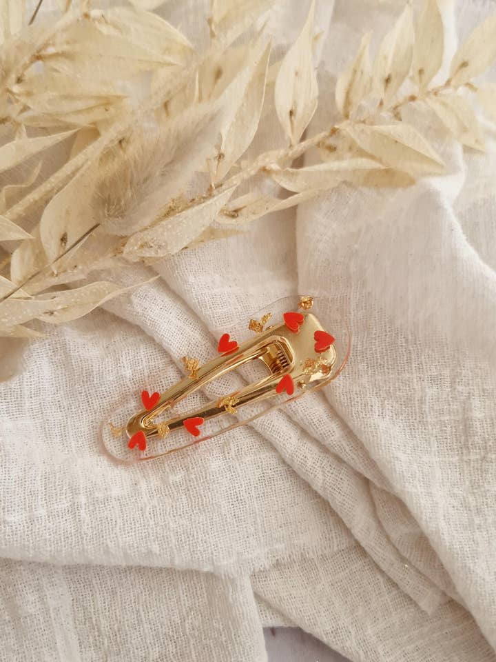 Clip para el cabello de resina con corazones rojos y hojas doradas para venta al por mayor de Les Noeuds de Maman