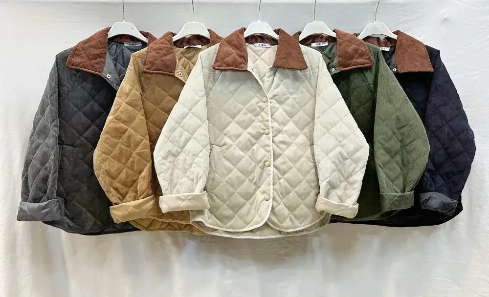 Mimi & Gogo - Vendita all'ingrosso Giacca - Donna - Giacca Barbour in velluto con tasche @6376_VeVBarbour2