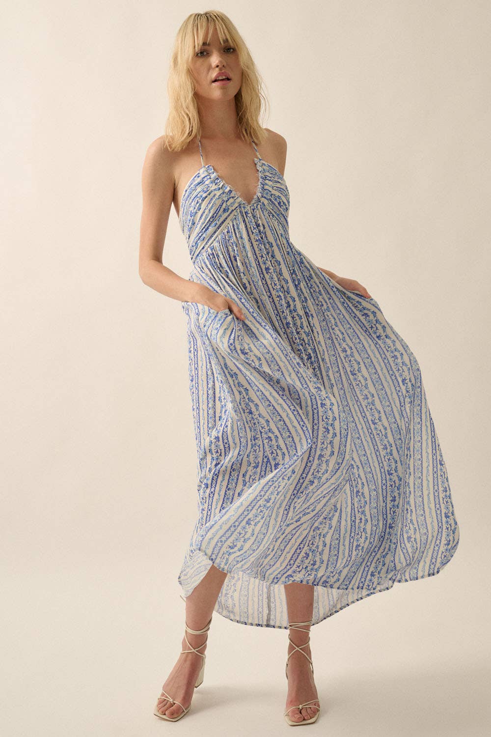 Promesa USA – Engroshandel Kjole - Dame – Blomsterstribet maxi halterkjole med bindebånd10