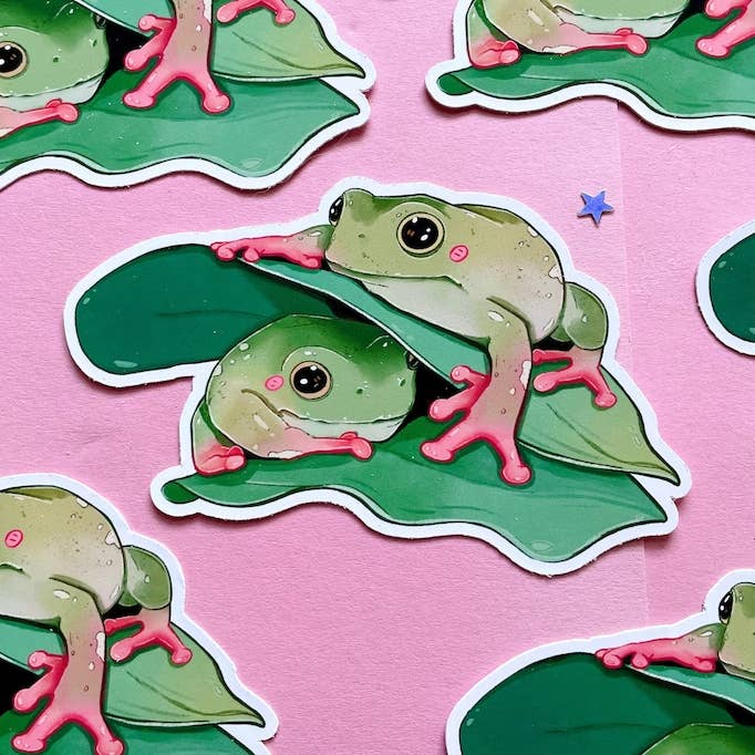 Snuggling Frogs klistermärke | Söt träd groda | Groda klistermärke | för wholesale av BubblesArtCraft