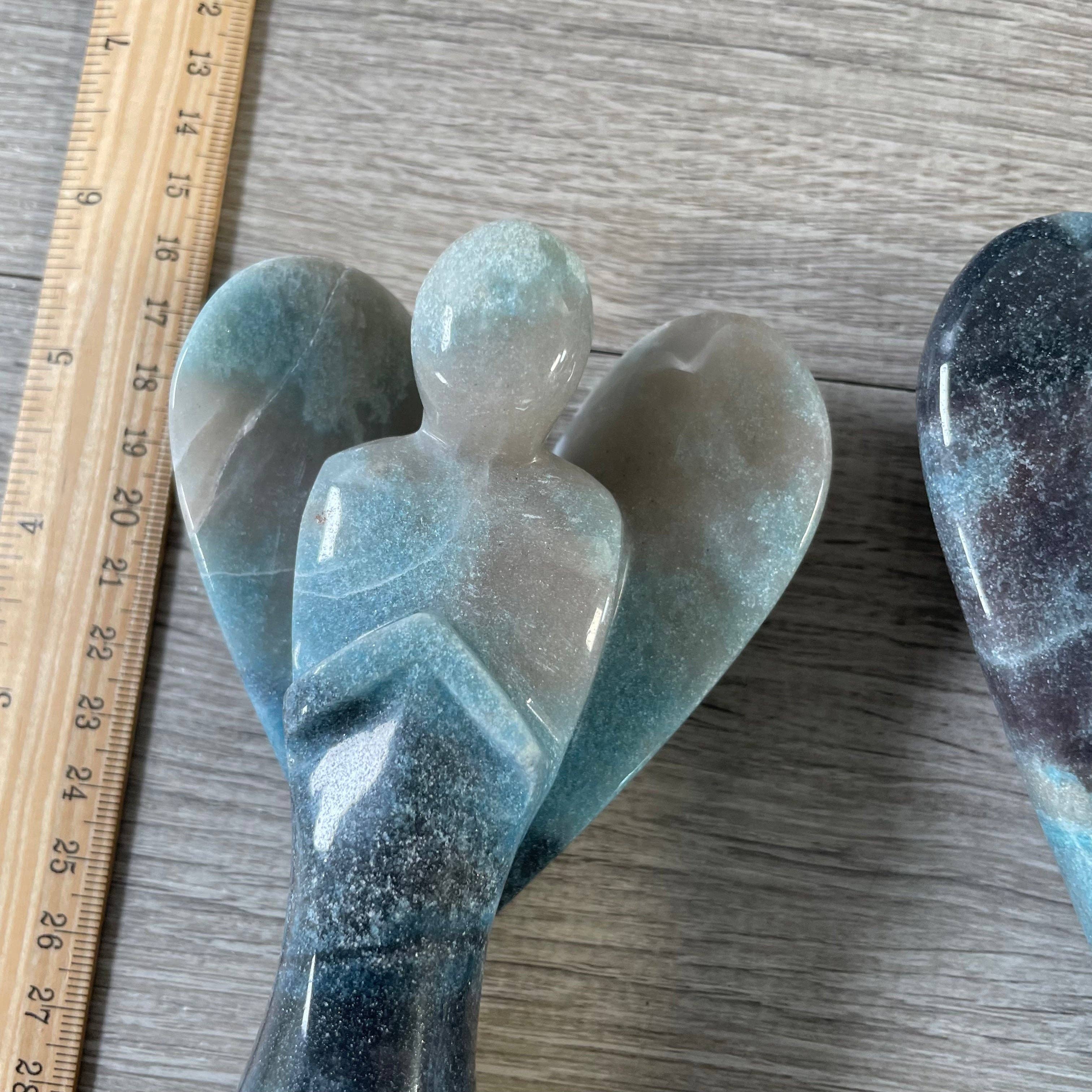 Keystone Crystals - Vente Pierre et cristal de spiritualité - Lot de 3 grandes figurines d'anges en pierres précieuses sculptées28