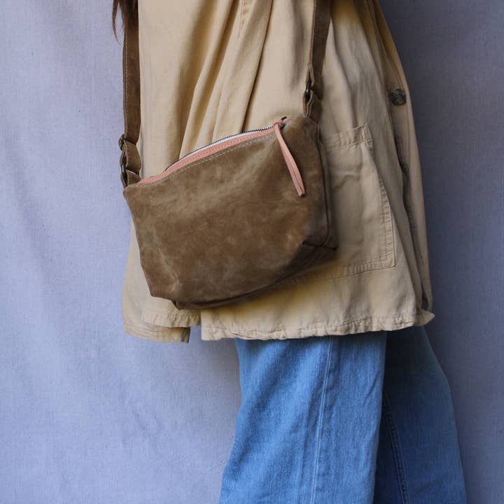 Olive n' Suede - Wholesale Crossbody Bag - Women's - Solara Side Bag- DARK6