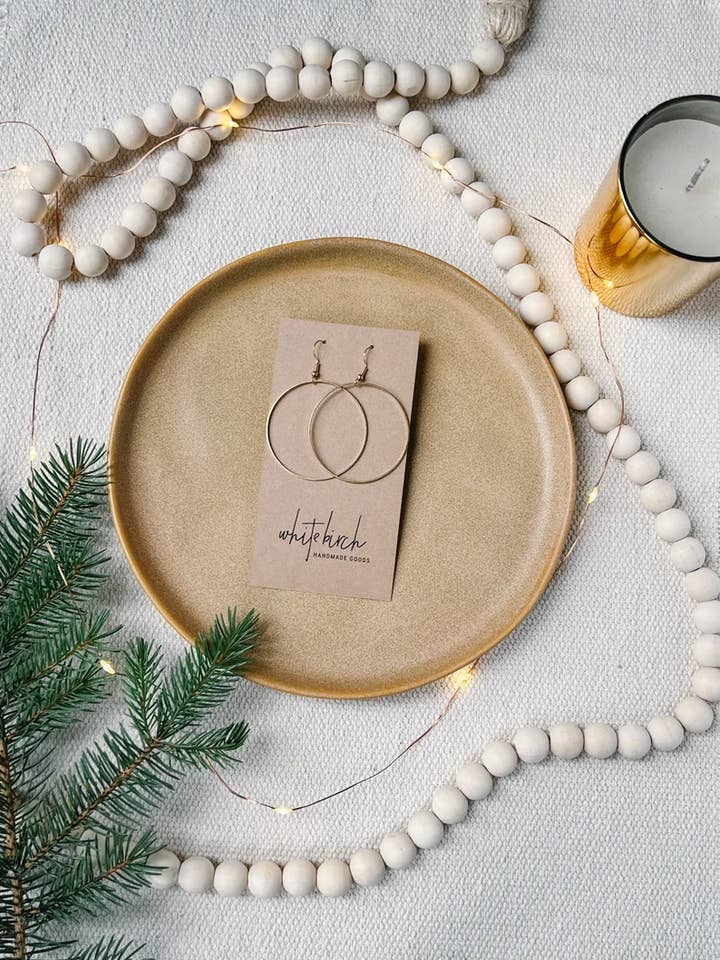 Stor messing cirkel erklæring øreringe for engroshandel hos Whitebirch Handmade Goods