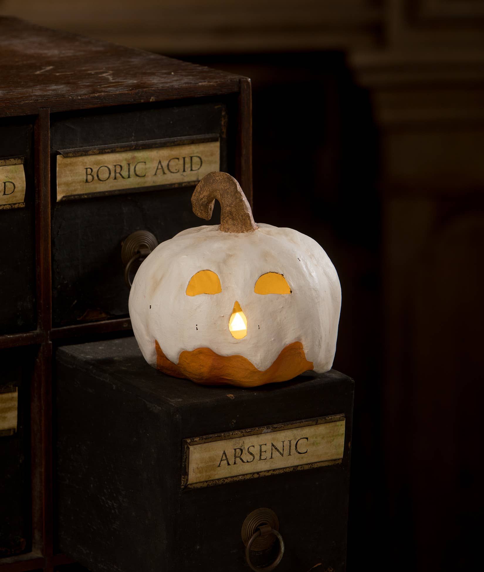 Bethany Lowe Designs - Wholesale Decorative Figurine - Ghost Jack Luminary Squatty