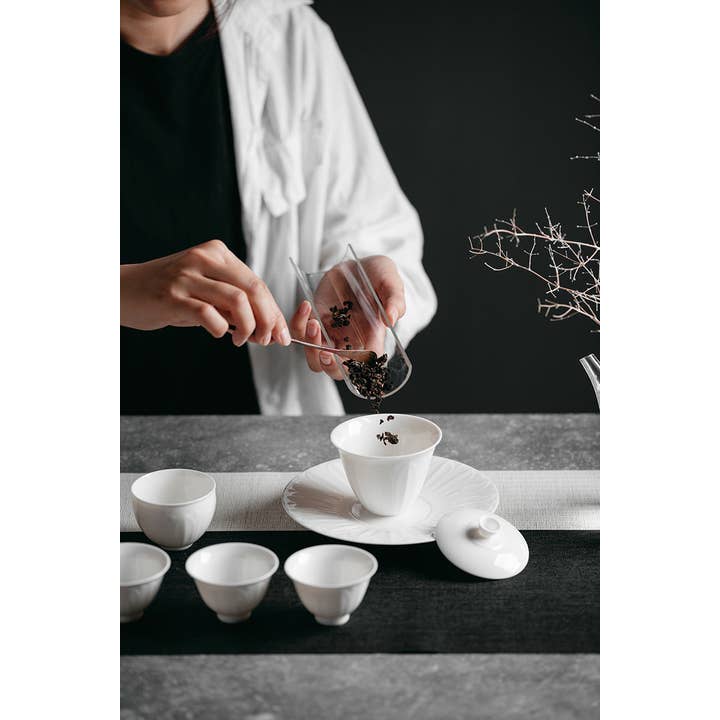 Gohobi (We cover U.S. import duties) – wholesale Coffee/tea cup – Gohobi Handmade White Porcelain Hand-embossed Chrysanthemum9