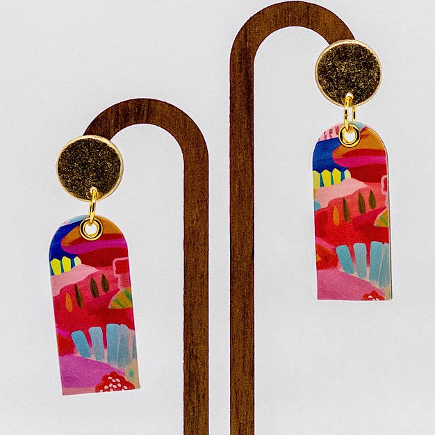 DOLLY - Signature Collection for wholesale by Monday Morning Press