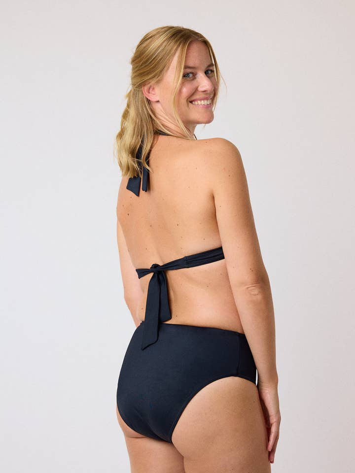 Shaping menstrual swimsuit - medium flow for wholesale by Smoon
