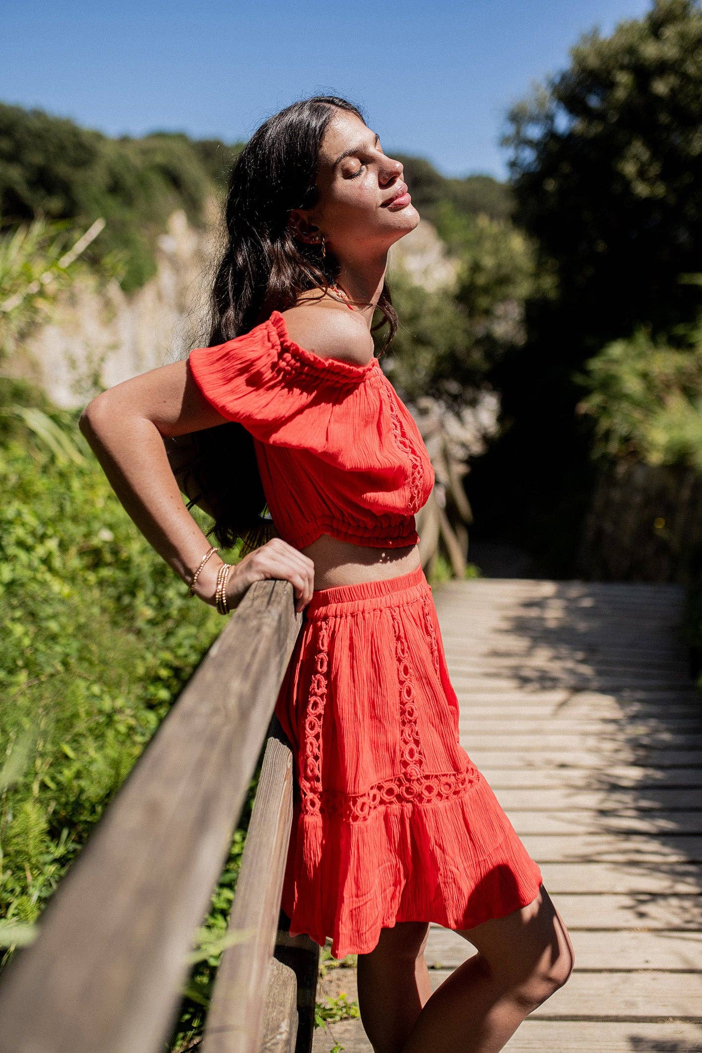 Piti Cuiti - Vendita all'ingrosso Completo top e gonna - Donna - SET MINIGONNA ROSSA BONAIRE2