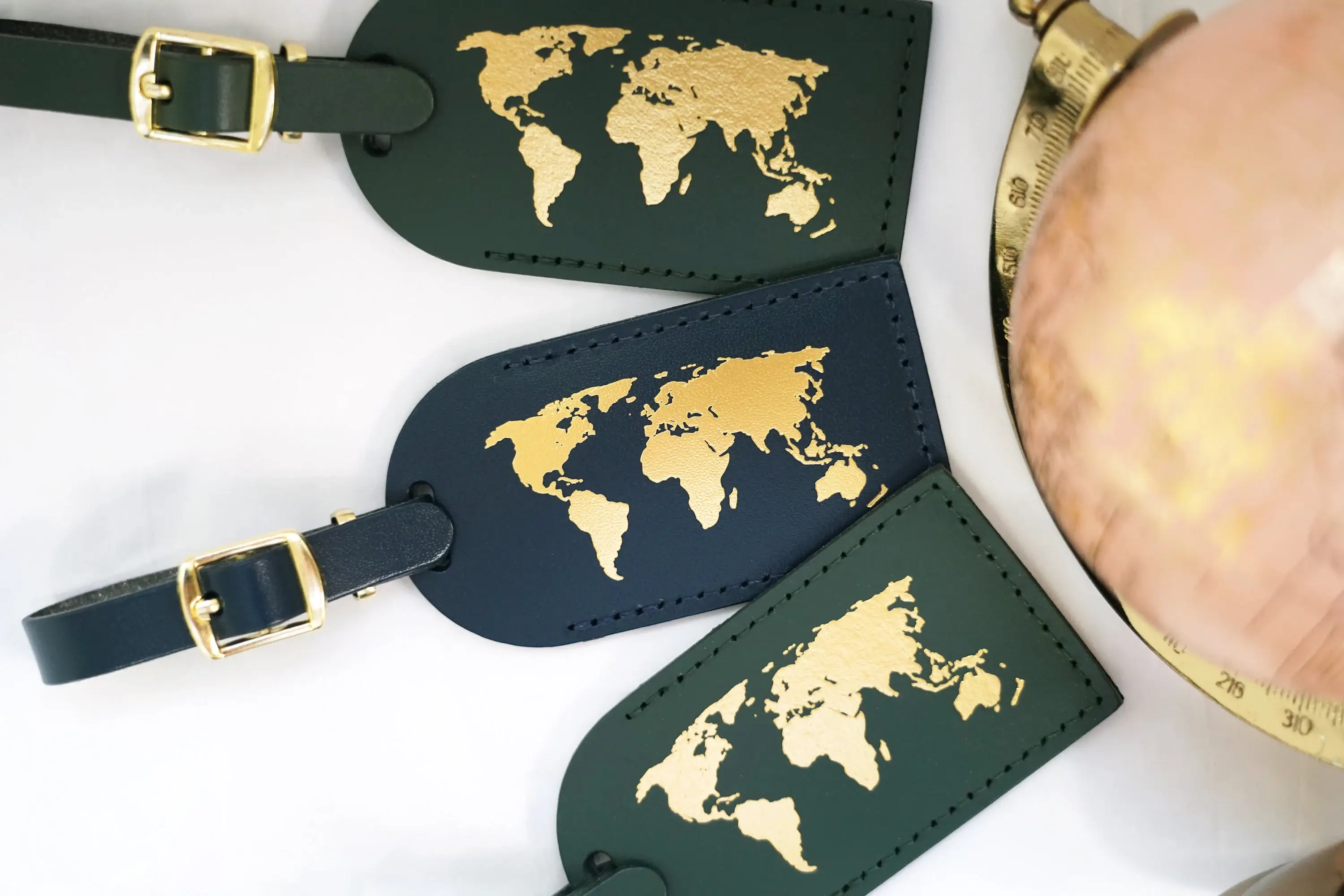 Letter + Leather - Vendita all'ingrosso Targhetta per bagaglio - Etichetta per bagaglio con mappa del mondo, bomboniera per matrimoni o souvenir di viaggio8