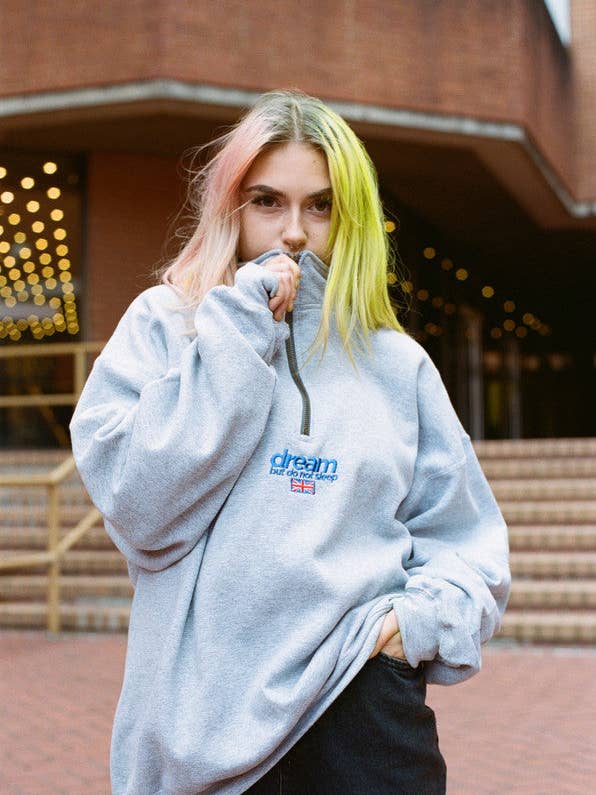 1-4 Zip Sweatshirt i grått med blå broderad logotyp för wholesale av Dream But Do Not Sleep