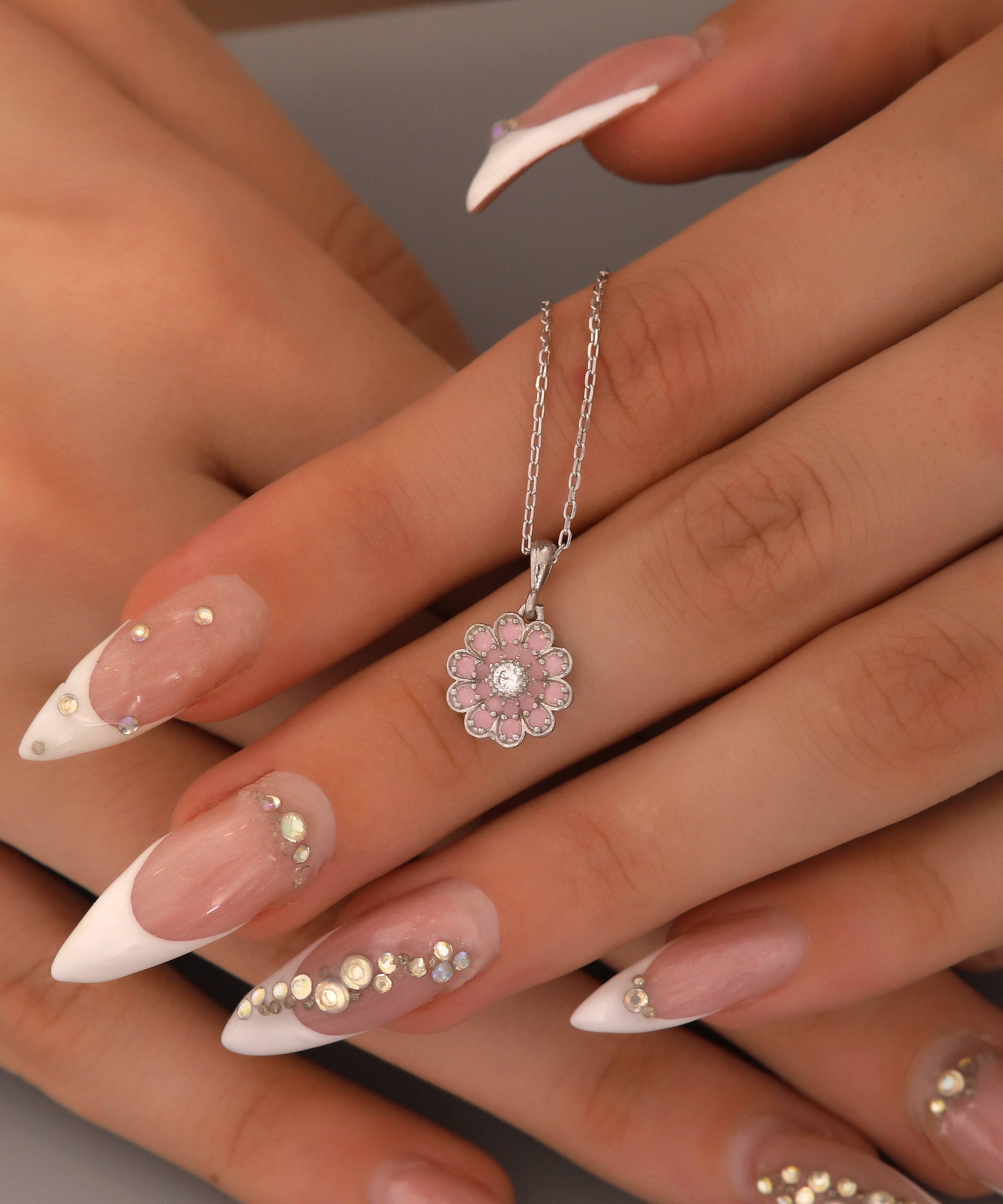 AVENS - Vendita all'ingrosso Collana con ciondolo/pendaglio - Collana con Pendente a Fiore in Argento Sterling 9250