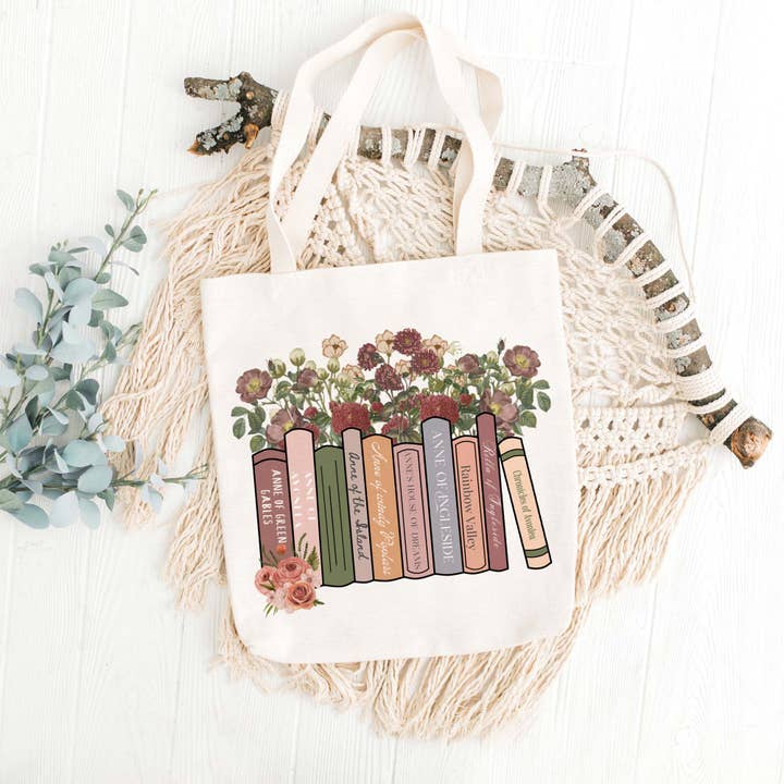 Bolso de lona con pila de libros de Ana de las Tejas Verdes para venta al por mayor de simply blessed shy