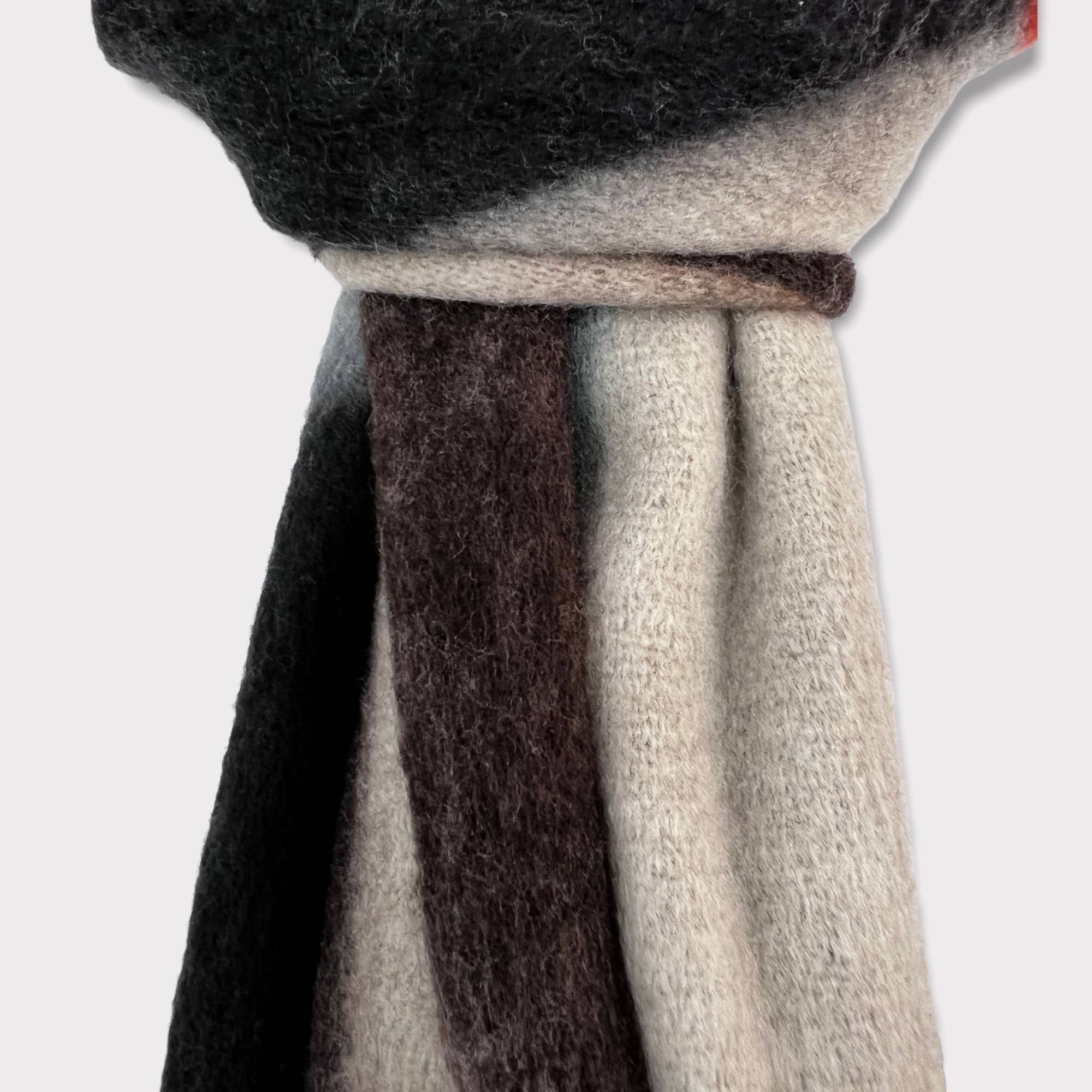 London Scarves - Wholesale Scarf - Women's - Fluffy winter scarf with braided tassels8