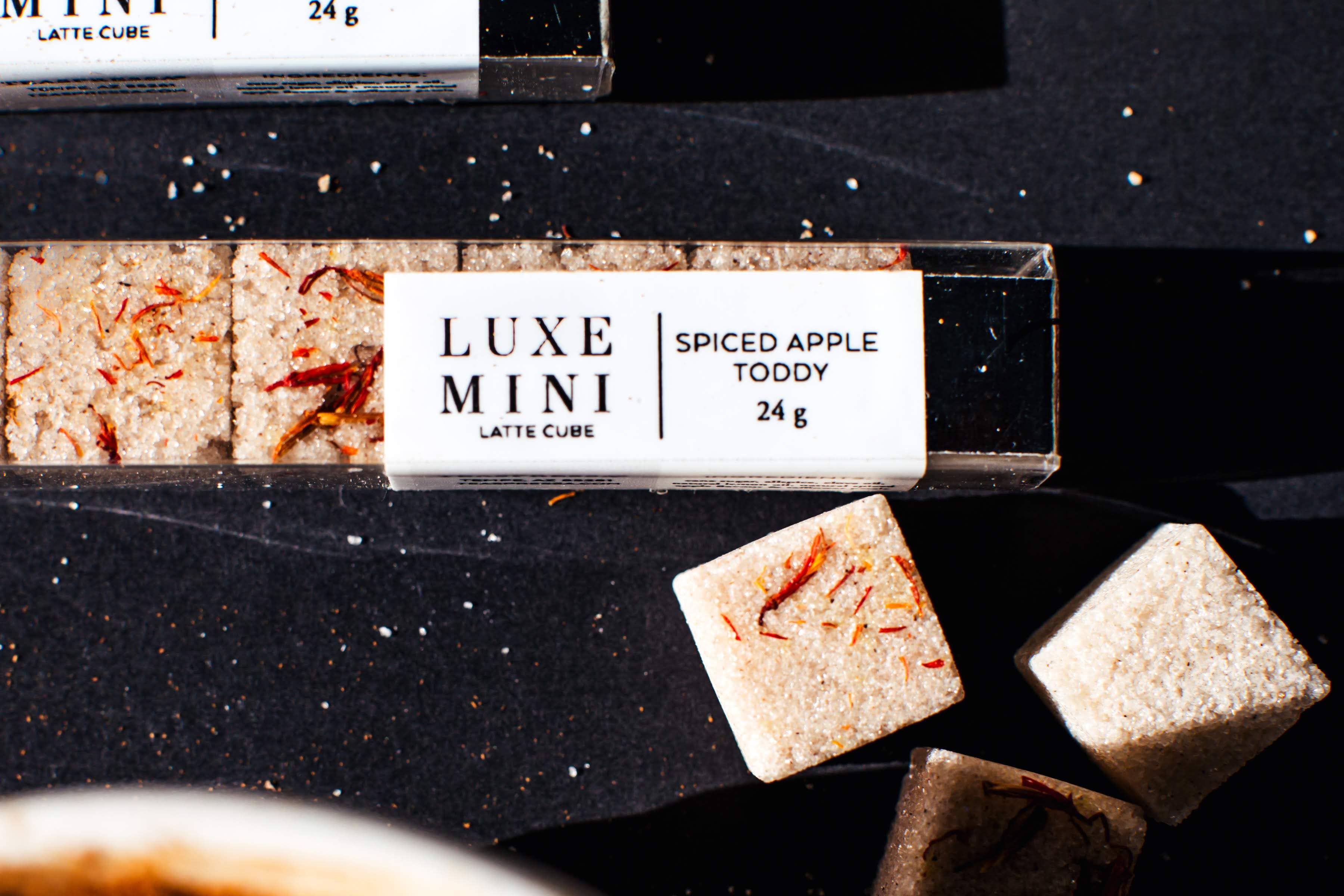 TEASPRESSA | LUXE Mixer Cube - Vente Mélange/sirop pour cocktails - TODDY AUX POMMES ÉPICÉ | BÂTONNET CUBIQUE DE MIXOLOGIE DE LUXE7