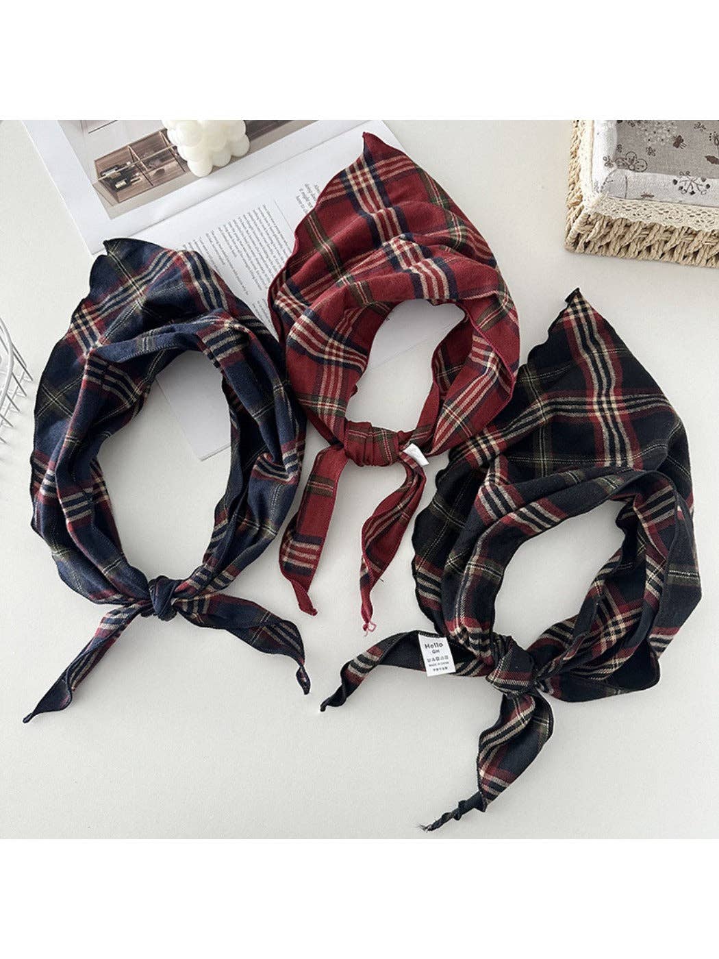 Funkyrel® Atzbranding Limited - Wholesale Scarf - Women's - Scarvii - Vintage Plaid Triangle Scarf1