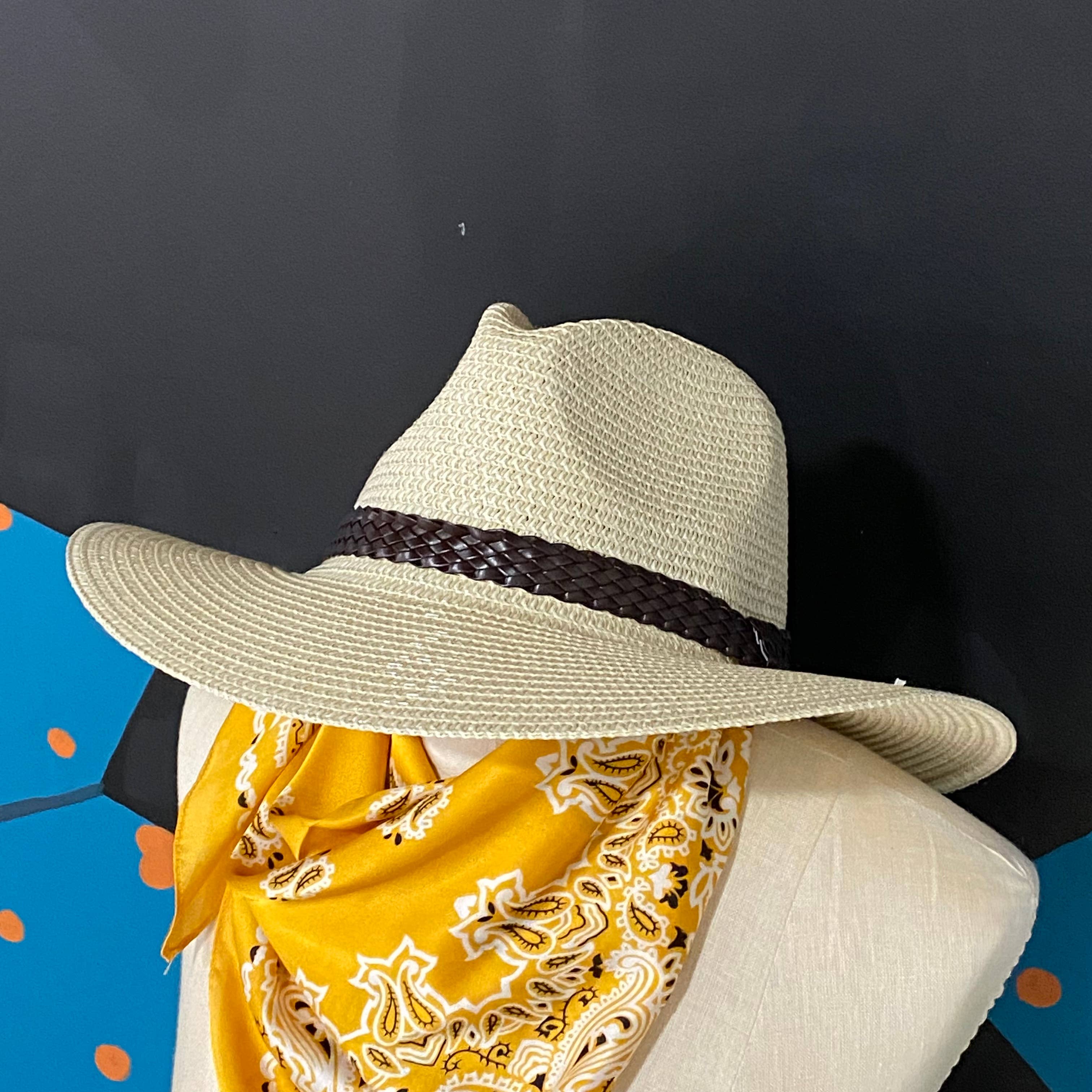 Ellison+Young – Großhandel Strohhut – Damen – Geflochtener Panama-Fedora mit Kunstlederband5