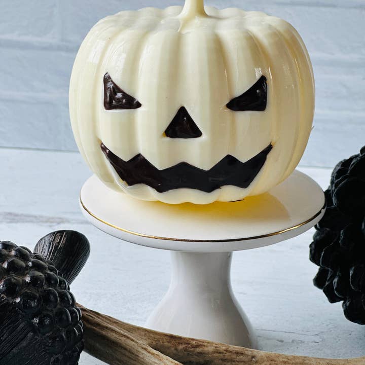 Chocolates Unlimited by Denise - Wholesale Chocolate - Halloween Jack O Lantern Pumpkin Breakable Smash Chocolate