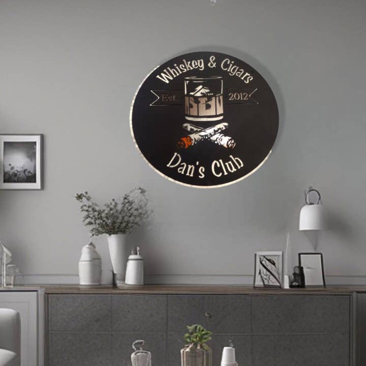 Whisky & Cigares pour la vente par Premier Metal Art