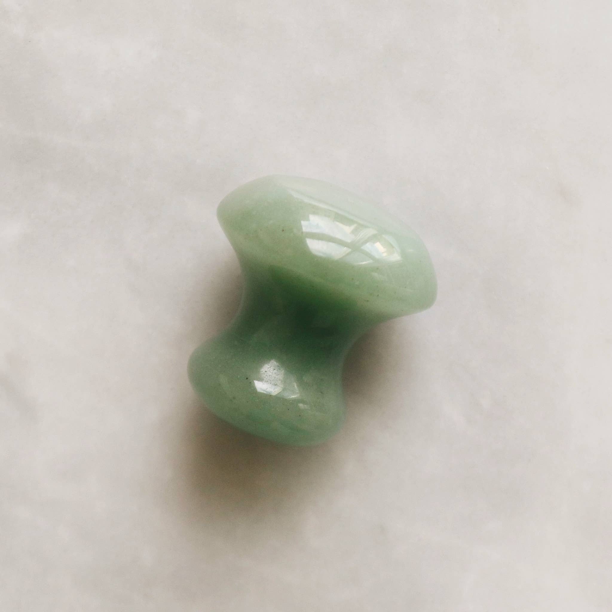 Mount Lai – Großhandel Gesichts-/Beauty-Roller – Massagegerät aus Jade zur Linderung von Schwellungen im Augenbereich5