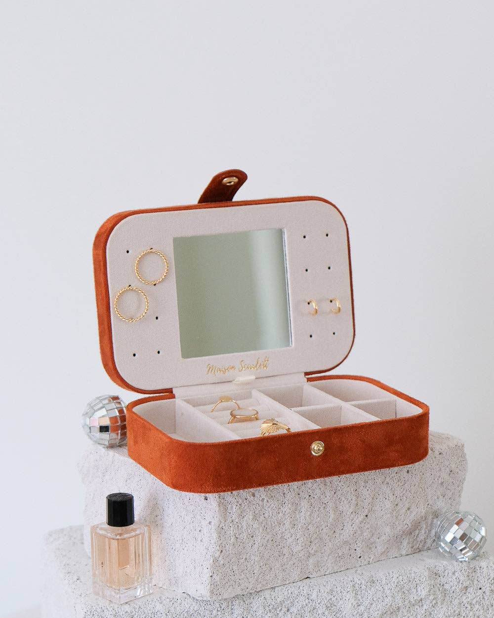 Maison Scarlett - Vendita all'ingrosso Portagioie/organizer per gioielli - Portagioie da viaggio Brigitte in velluto12