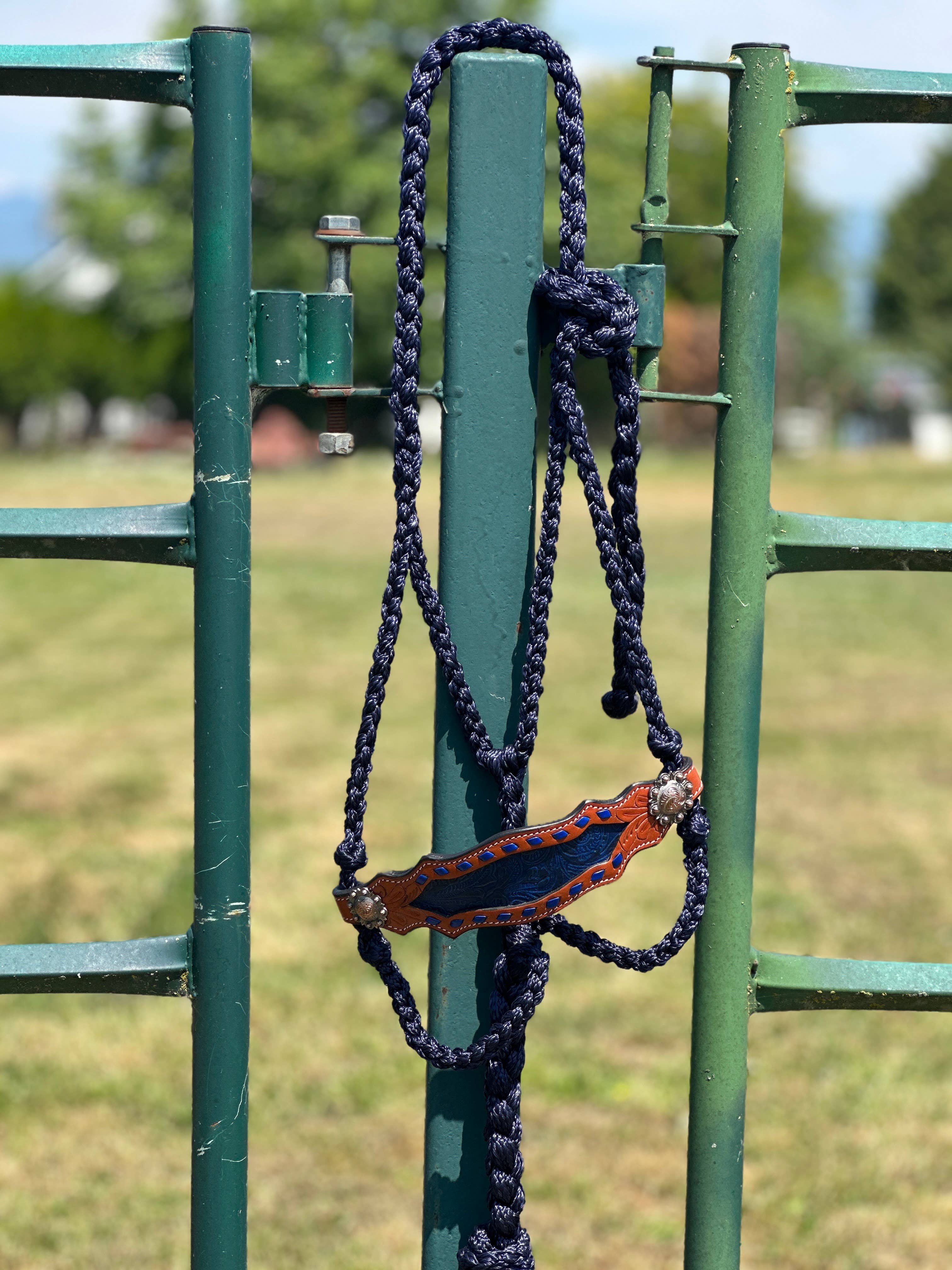 Schulz Equine – wholesale Ridutrustning – Flätat repgrimma i mule tape-stil med grimskaft17