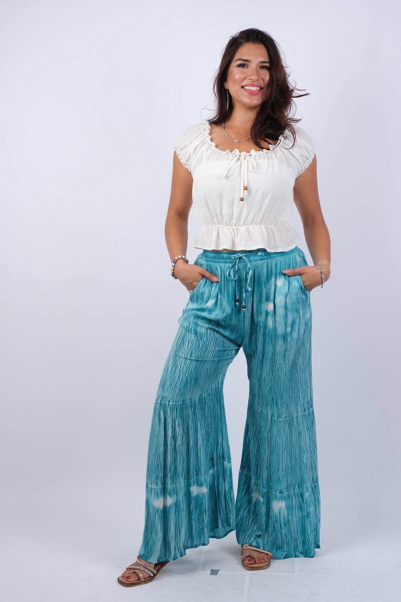 Sacred Threads - Vendita all'ingrosso Pantalone - Donna - Pantaloni Hippie Svasati con Stampa a Blocchi Azzurro Cielo1