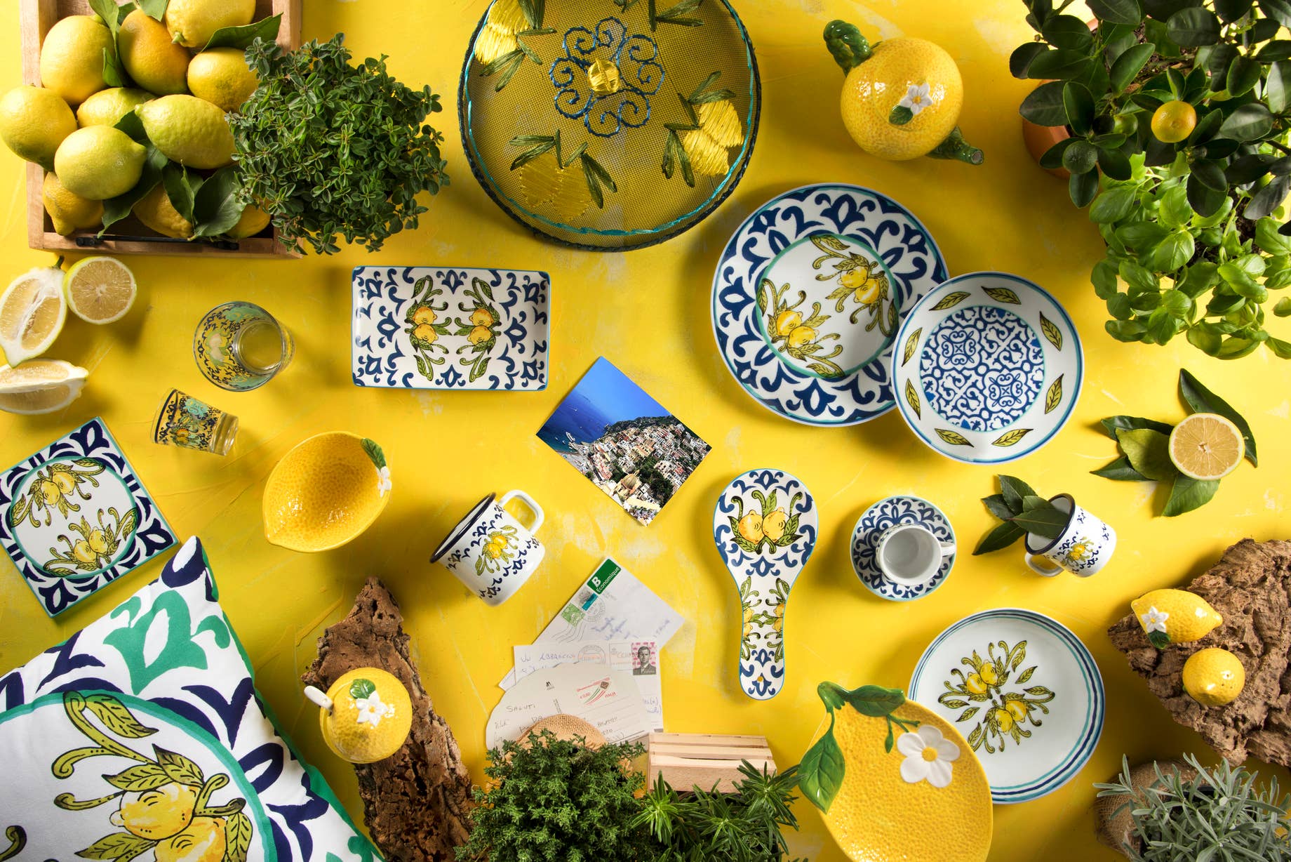 yellow Amalfi Teapot 500 ml for wholesale on Faire2