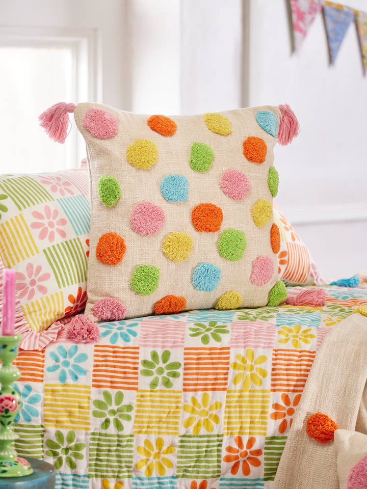 Copricuscino trapuntato a pois per la vendita all'ingrosso da parte di Namaste