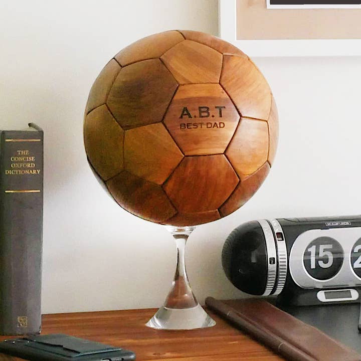 Träfotboll 3D-pussel för wholesale av Steepletone UK Ltd