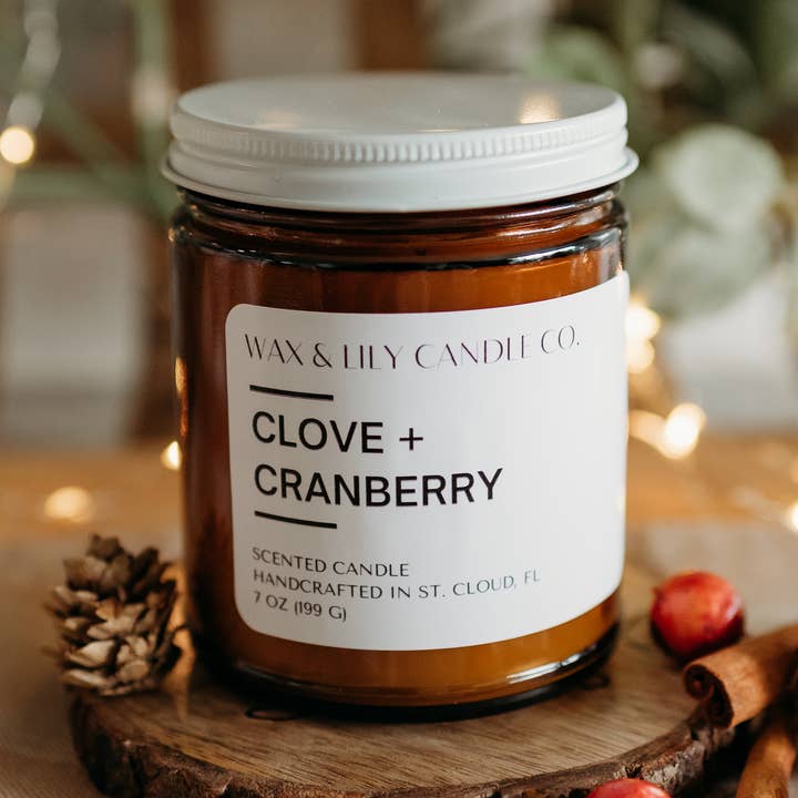 Bougie Clou de girofle + Cranberry pour la vente par Wax and Lily Candle Co.