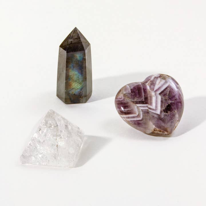 Luna Norte - Wholesale Spiritual Stone/Crystal - Follow Your Heart Amethyst Crystal Curio Set