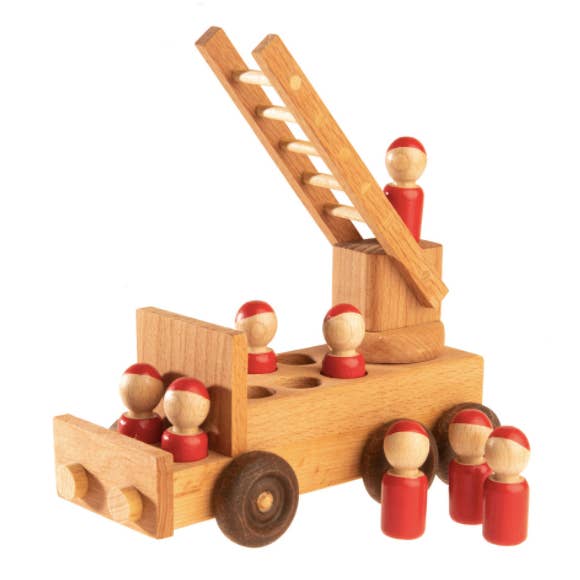 Jouet de camion de pompiers en bois avec piquets rouges pour la vente par PoppyBabyCo